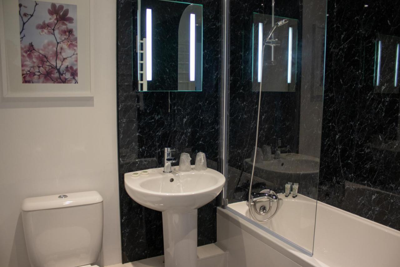 Fino Rooms Felpham Экстерьер фото